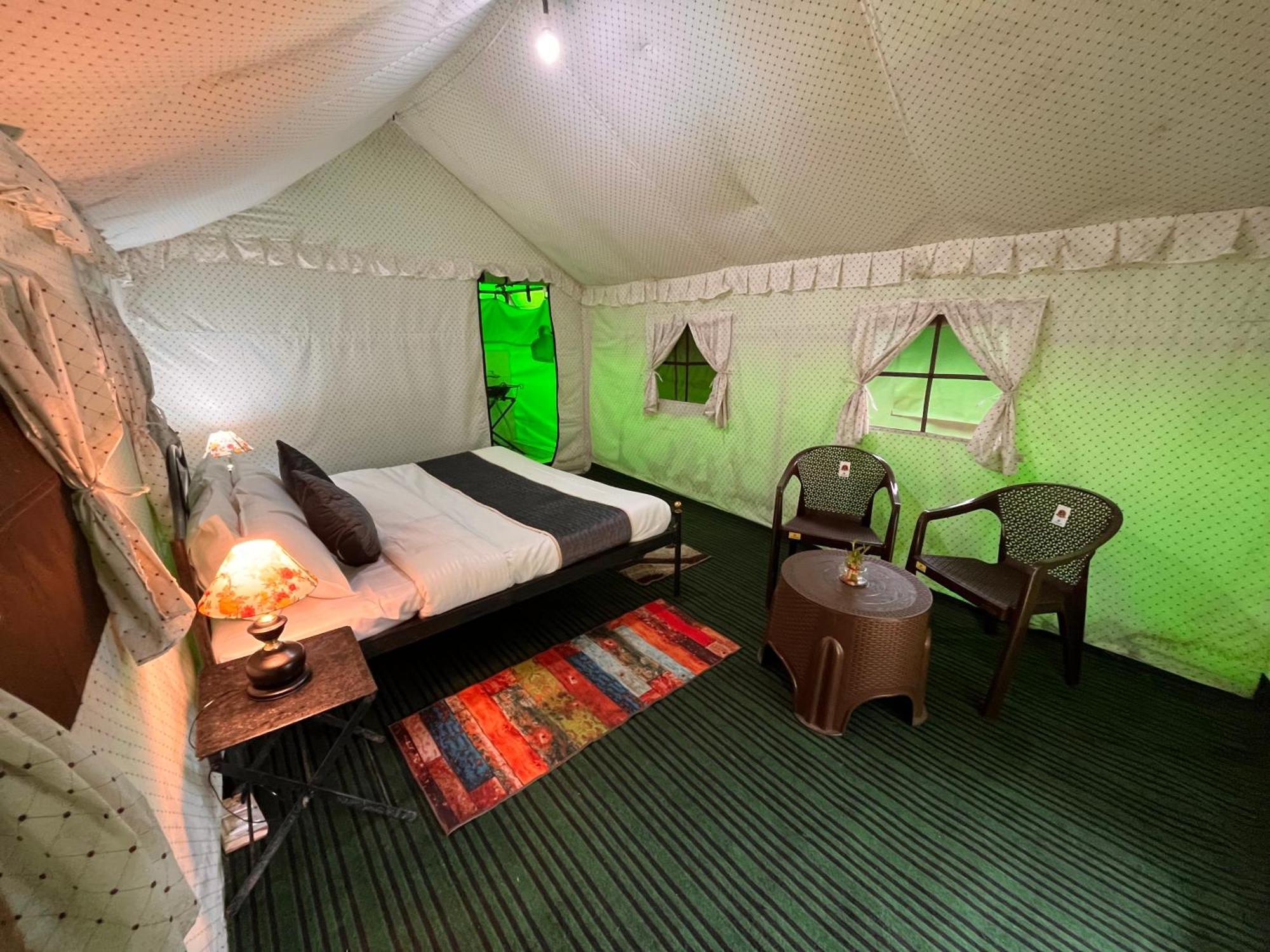 Himalayan Riverside Swiss Cottage Tents, Manali Ngoại thất bức ảnh