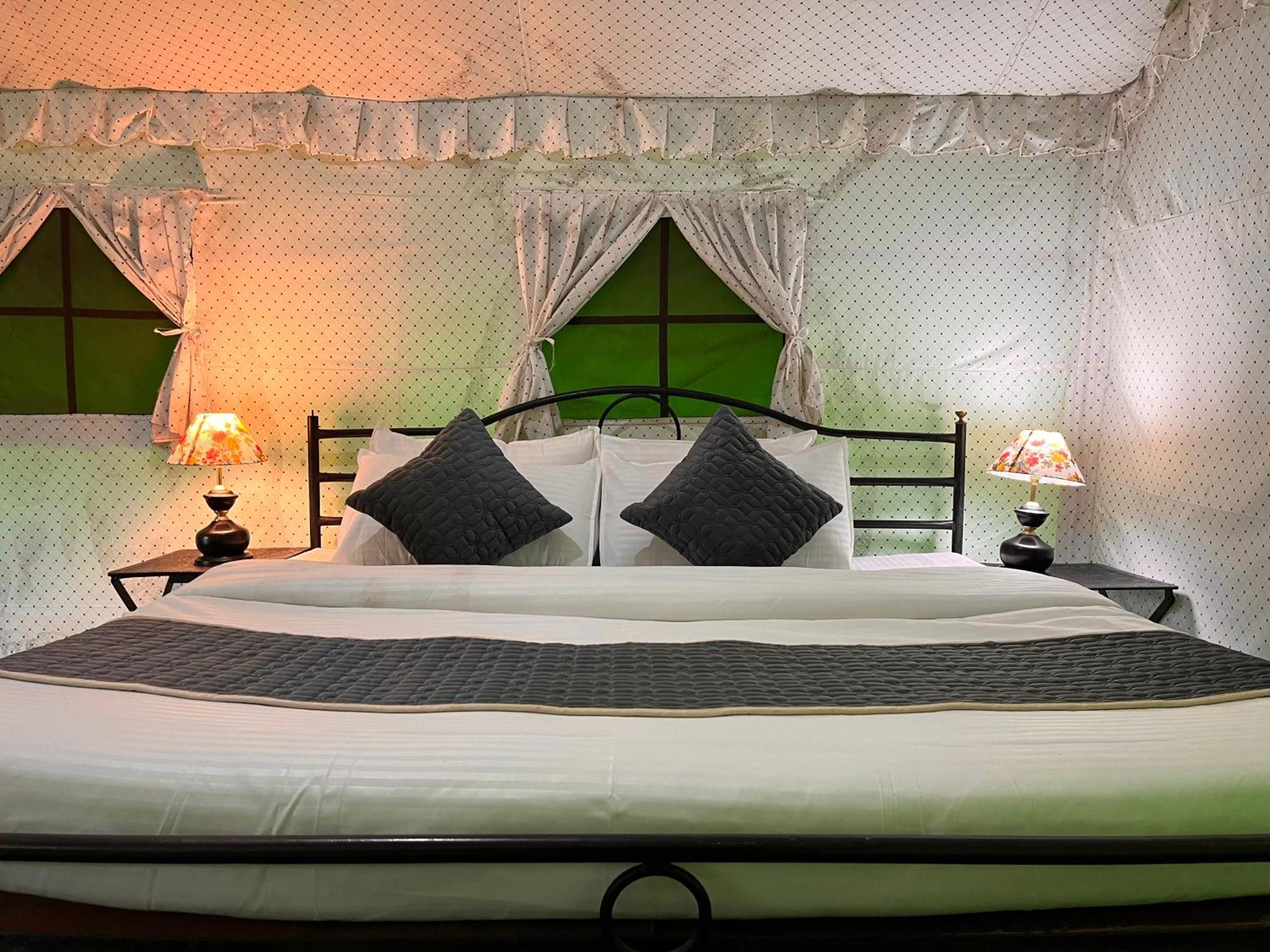 Himalayan Riverside Swiss Cottage Tents, Manali Ngoại thất bức ảnh