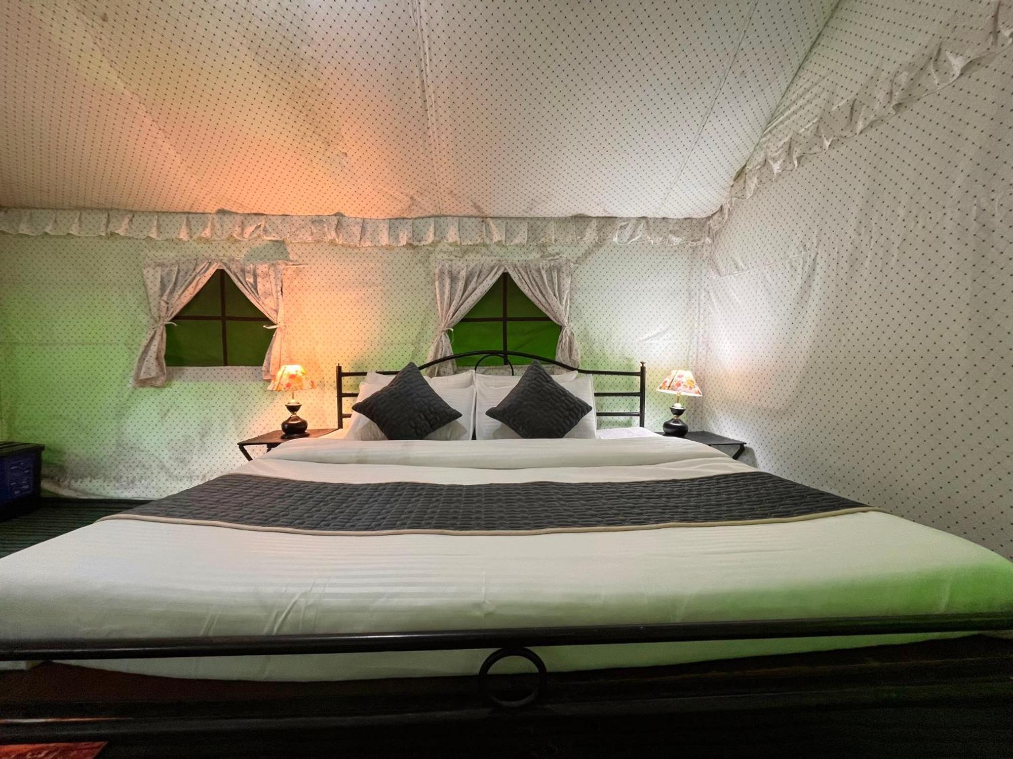 Himalayan Riverside Swiss Cottage Tents, Manali Ngoại thất bức ảnh