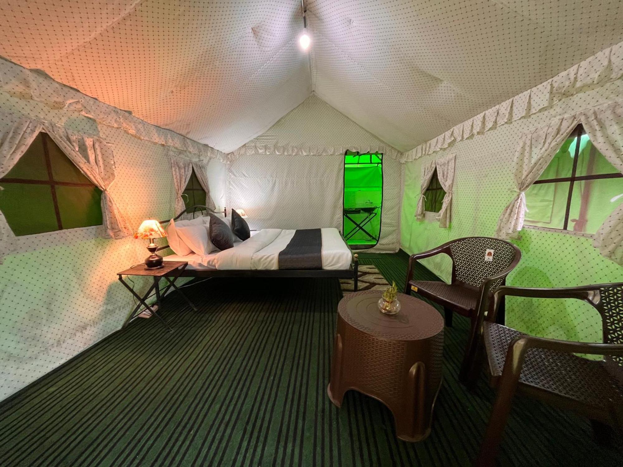 Himalayan Riverside Swiss Cottage Tents, Manali Ngoại thất bức ảnh