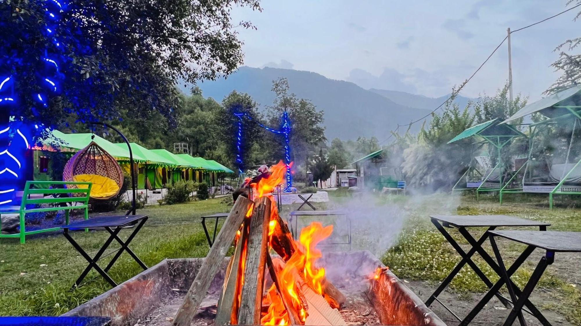 Himalayan Riverside Swiss Cottage Tents, Manali Ngoại thất bức ảnh